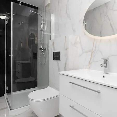 Diamond Apartment *